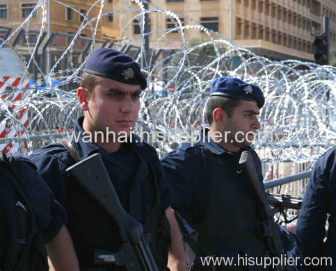 concertina wire razor barbed fence