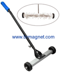 Magnetic Handle Sweeper