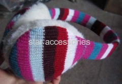 acrylic knitted earmuff with fake fur lining