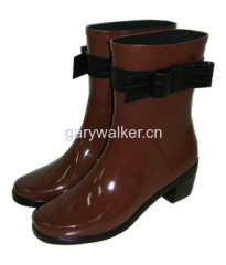 Ladies' fashion boots