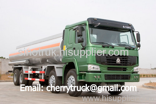 SINOTRUK HOWO 8X4 Tanker Truck