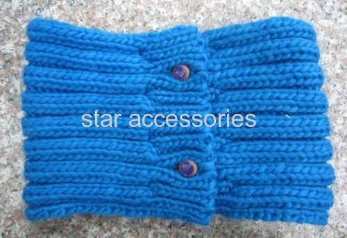 acrylic knitted scarf with buttons