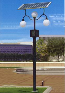 Clean solar road light