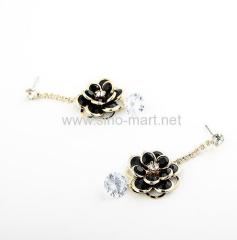 flower dangle earrings