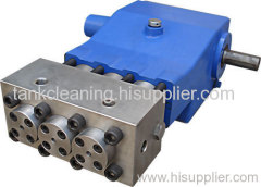 Triplex plunger pump