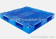 plastic pallets