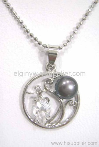 fresh water pearl pendant