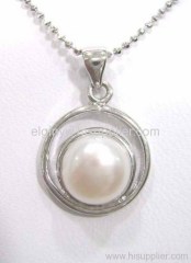 pearl pendant