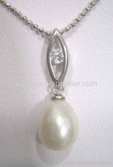 pearl pendant