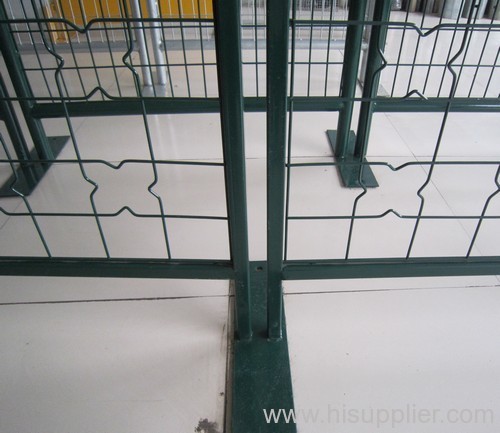 Temporary fencing with frames