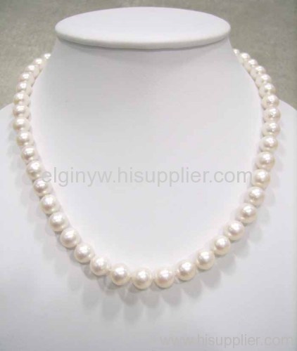 pearl necklace