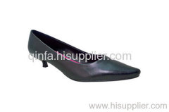 LOW HEEL POINTED SHOES