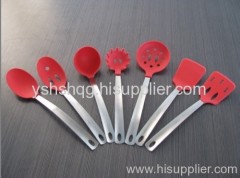Silicone kitchen utensils set