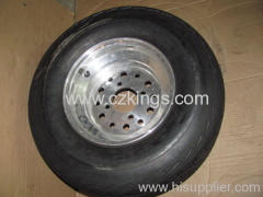 KINGS TIRE 20.5*8-10 Highway wheel