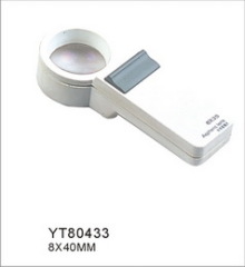 Illuminated magnifier