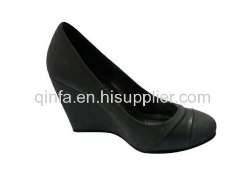 rounded toe wedge shoes
