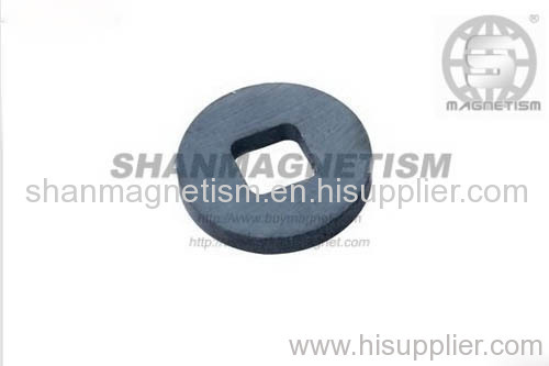 Injection ferrite magnet