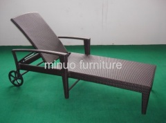 chaise lounge beach chair