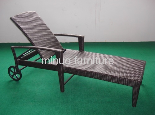 chaise lounge beach chair