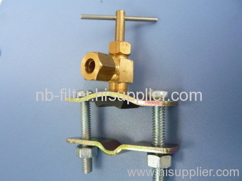 Piercing saddle valve