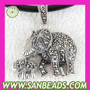 Thai Sterling Silver Mother and Baby elephant Marcasite Pendant