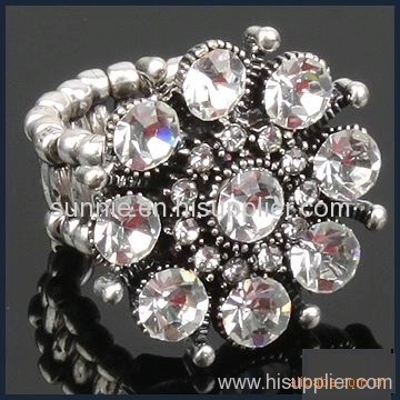 Europe Fashion Diamond Retro Ring