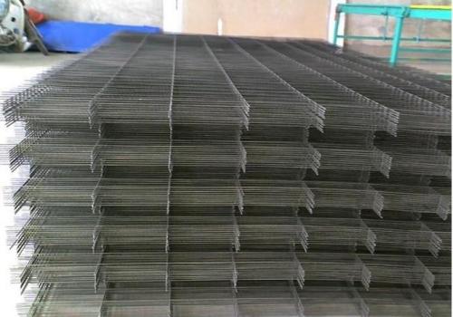 Welded wire mesh panel