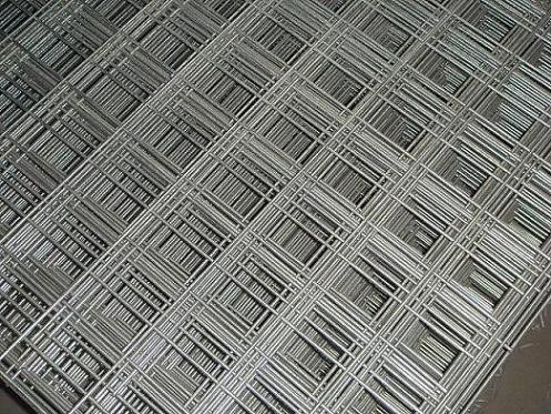 Welded wire mesh panel