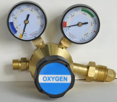 Oxygen regulator