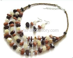 Mixed color nature stone necklace