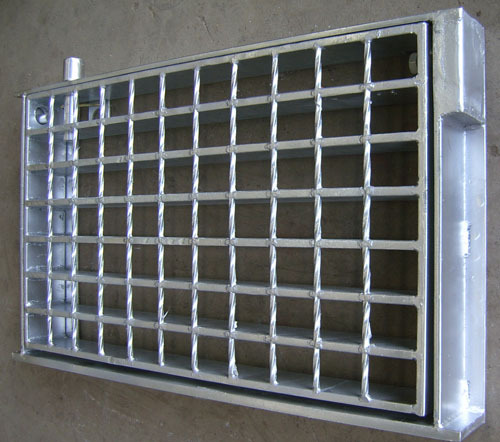 Steel grating