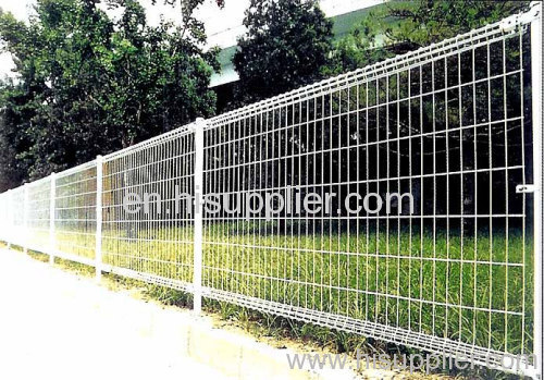 wire mesh fence