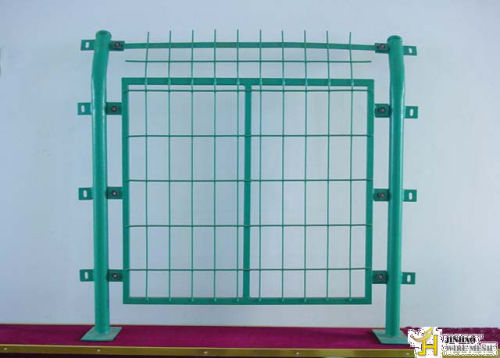 Frame fence