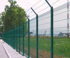 Barbed wire mesh fence