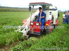 Groundnut combine harvester,self-propelled with 30hp tractor