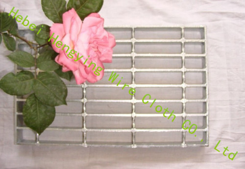 I shaped steel grating