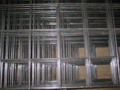 Welded wire mesh panel