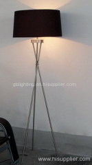 Tripod floor lamp