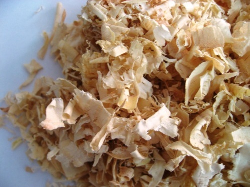 Mixed wood shavings