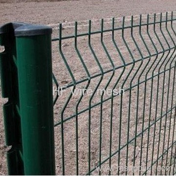 square wire mesh fence