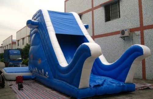 IS-68 bouncy water slide