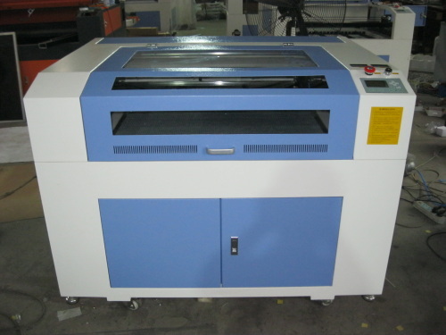 Laser cutting machine