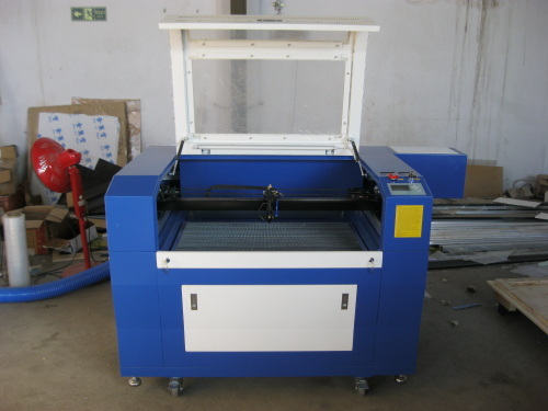 Laser cutting machine