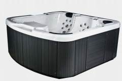 Energy efficient hot tubs