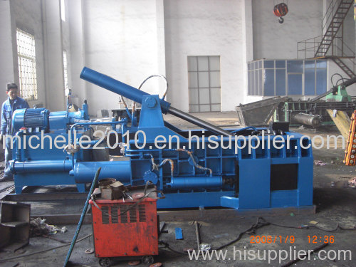 Hydraulci metal baler