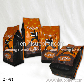 coffee bag with one-way degassing valve
