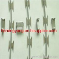 Electric galvanized and hot dip galvanized razor barbed wire fence
