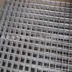 Welded mesh panel