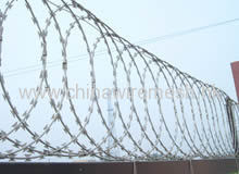 Flat blade barbed wire
