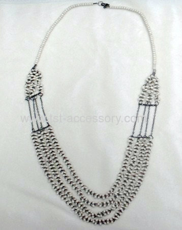 Metal chain necklace
